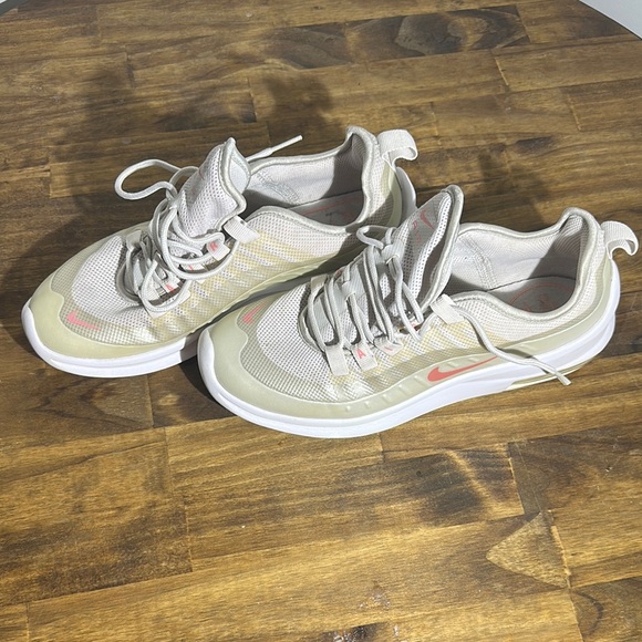 Nike Women's Sneakers in Cream and Pink - Picture 5 of 7